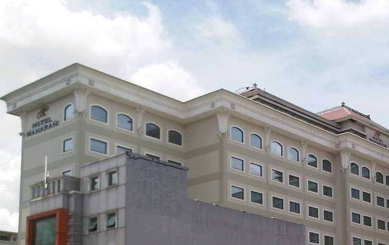 Maharani Hotel Jakarta Exterior photo